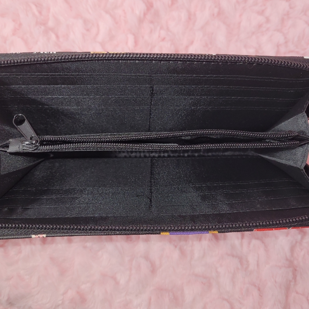 F•R•I•E•N•D•S Wallet. Zip-Around. - Picture 10 of 12